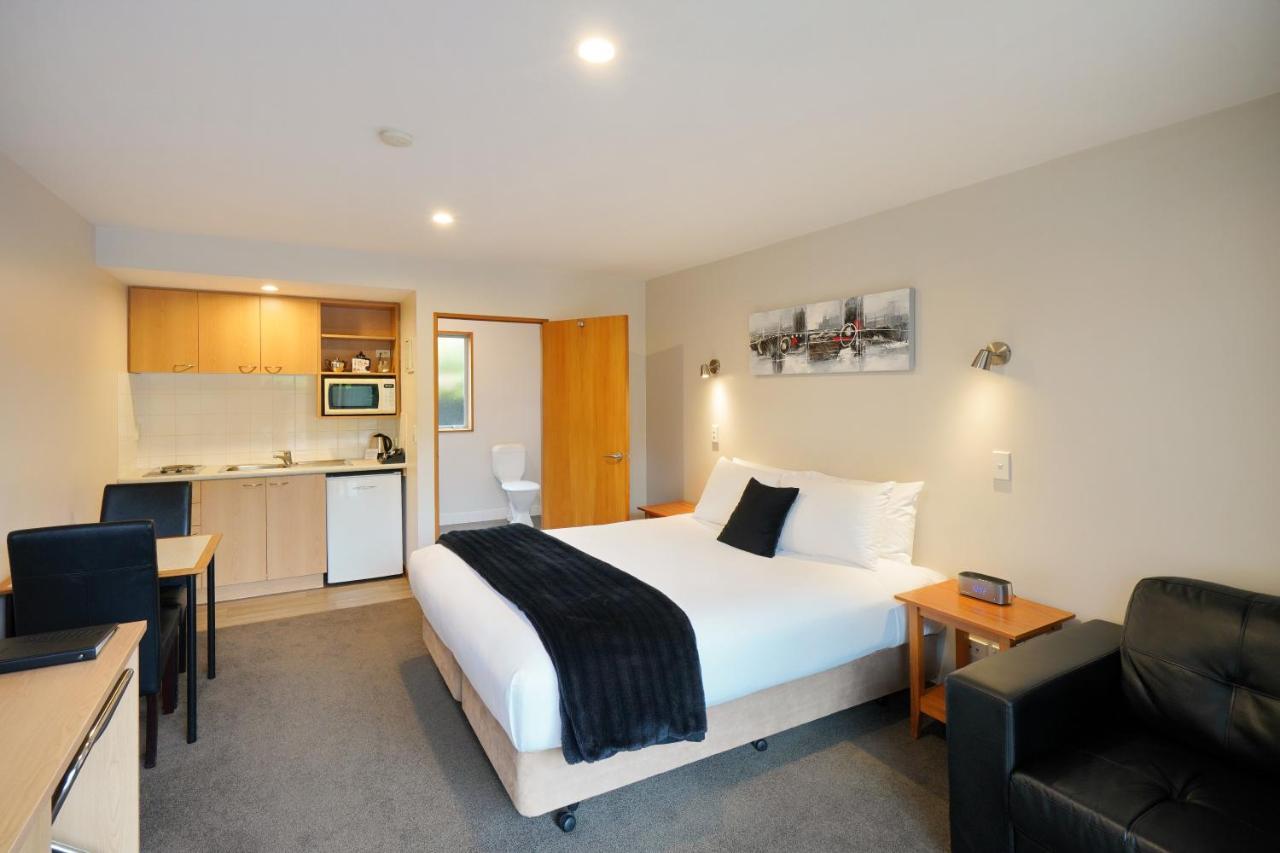 306 Motel Apartments Christchurch Buitenkant foto