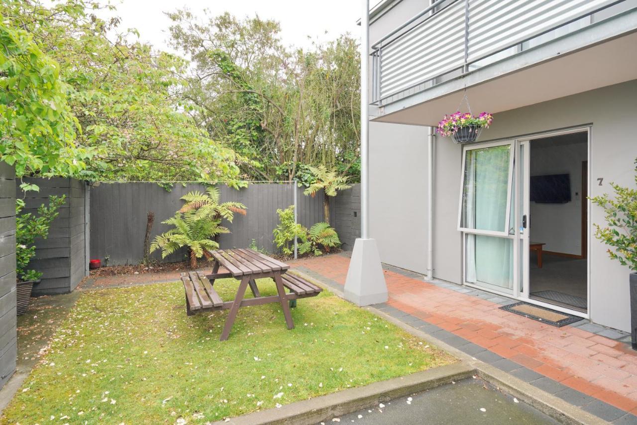 306 Motel Apartments Christchurch Buitenkant foto